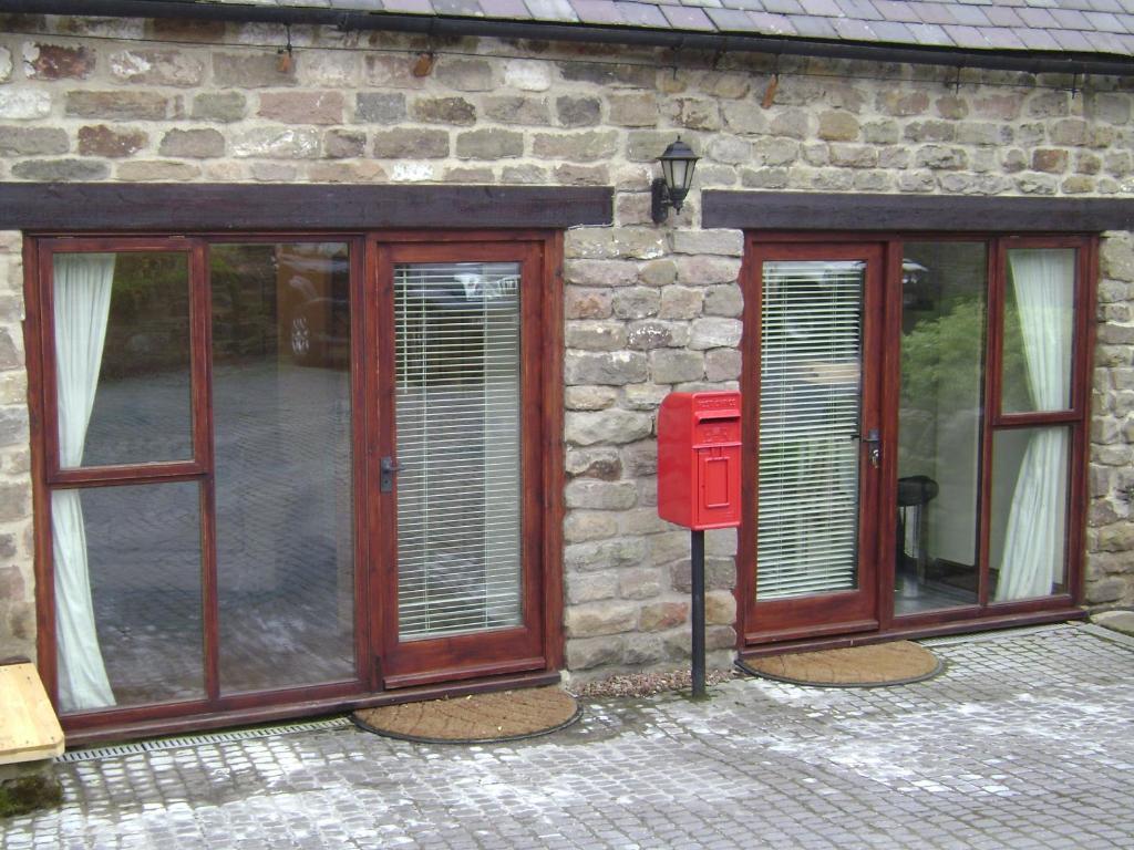 Pillarbox Cottage Matlock  Bilik gambar